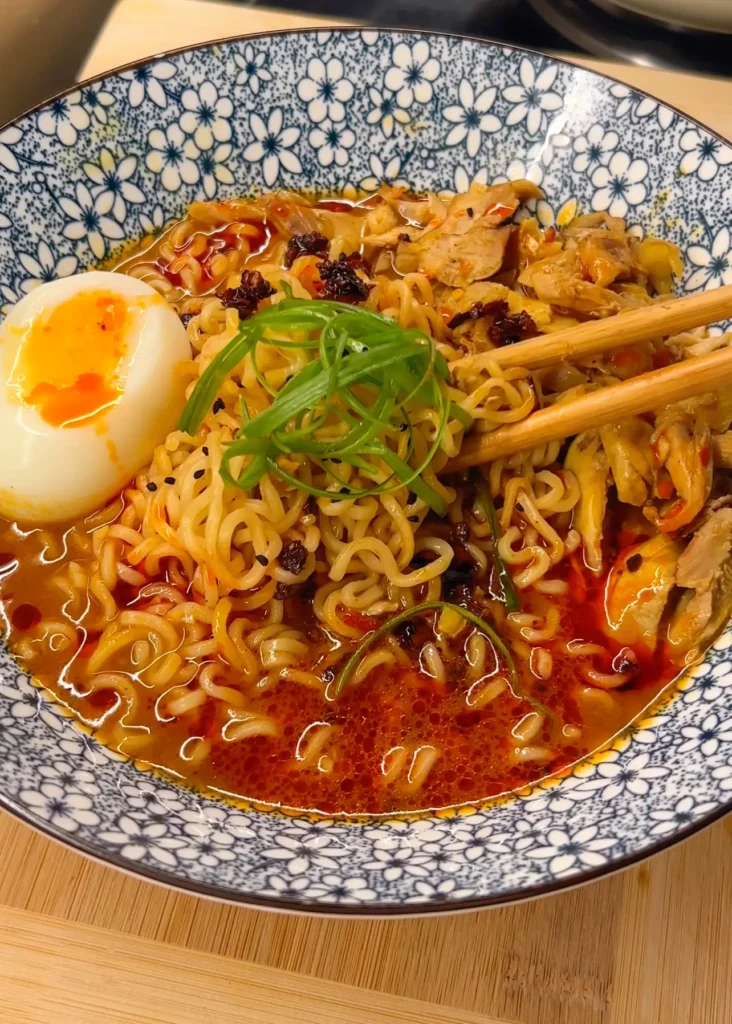 20 minutes Chicken broth Ramen - That Foodie Girl